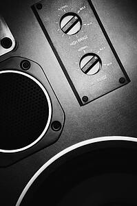 Loud speakers