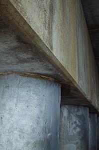 Dirty pillars
