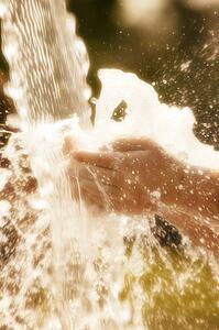 Rinsing hands