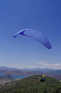 Para glider in flight