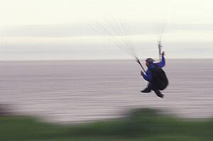 Para glider at speed