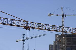 Heavy industrial cranes