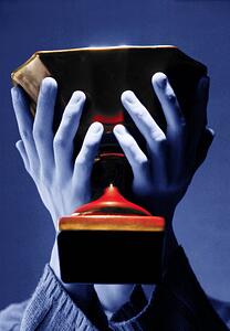Someone holding a vessel