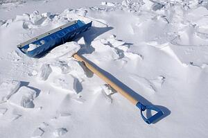 Snow shovel