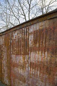 Wall of rust