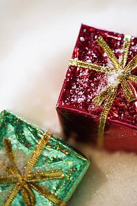 Gift ornaments