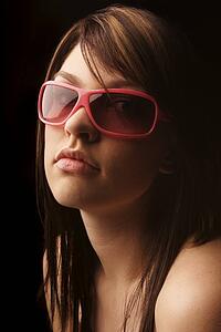 Young woman with sunglasses