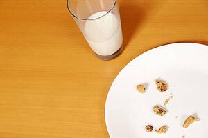 Cookies and a glass of milk