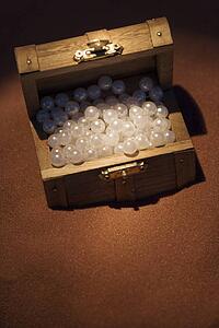 Pearls in a wooden box