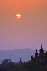 Stupa Temple at sunrise in Bagan, Myanmar 