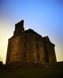 Co Galway, Remains of Glinsk Castle, 1647, Near Ballymoe, Ireland