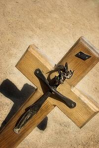 Cross with metal formation of Jesus
