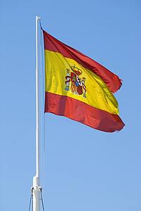 Mast bearing the Spanish national flag 