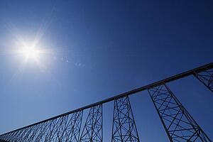 Metal structure
