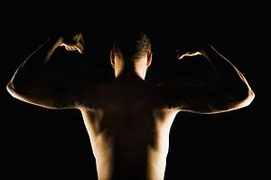 Bodybuilding pose