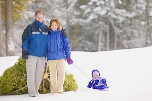 Family finds a Christmas tree