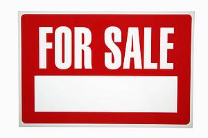 For sale sign with blank copy space.