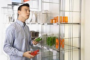 Shopping for dishes and glasses 