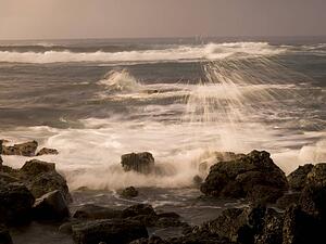 Waves crashing against the rocks, Poipu, Kauai, Hawaii