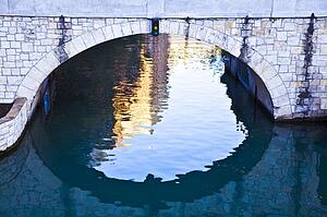 Stone bridge, San Antonio, Texas, USA