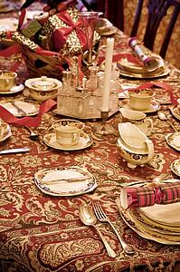 Formal table setting