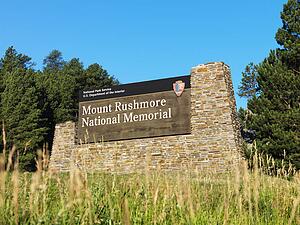 National Park Service sign for Mount Rushmore