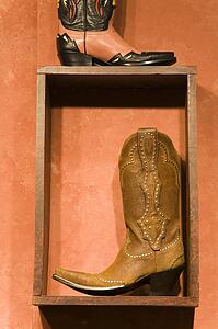 Western store window display, city of Santa Fe, New Mexico, USA