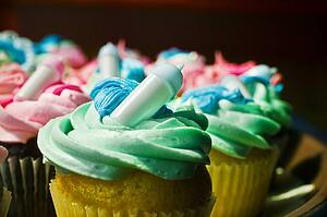 Cupcakes celebrating newborn baby