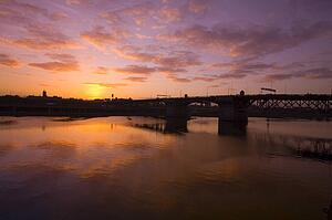 Sunrise over Burnside Bridge, Portland, Oregon, USA