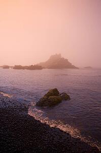 Morning fog along Cobel Beach, Yaquina Head, Oregon Coast, USA