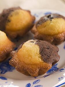 Chocolate and Vanilla Cake cooked in Brioche Tins