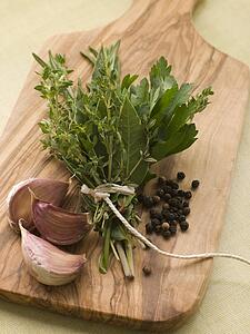 Bouquet Garni Garlic Cloves and Peppercorns
