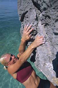 Woman freeclimbing