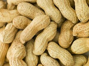 Peanuts in shells