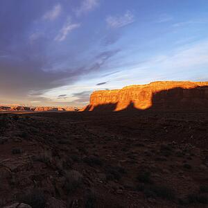 Scenic landscape of mesas in Monument Valley near the border of Arizona and Utah, United States.