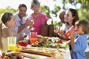 Family Dining Al Fresco