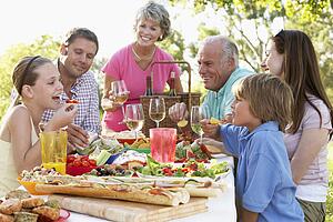 Family Dining Al Fresco