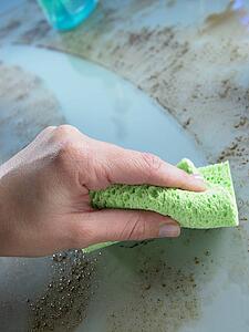 Cleaning Grease And Dirt Off Glass Counter
