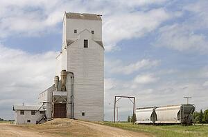 Englefeld, Saskatchewan; grain elevator