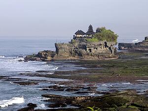 Bali, Indonesia; Tanah Lot Sea Temple