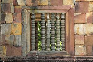 Prasat Hin Mueang Tam, Buri Ram, Thailand; Window carving 