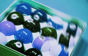 Set of pool balls
