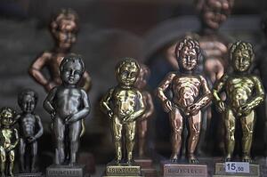 Display Of Mannekin Pis Statues In Brussels Shop 