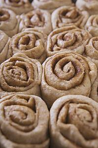 unbaked cinnamon buns