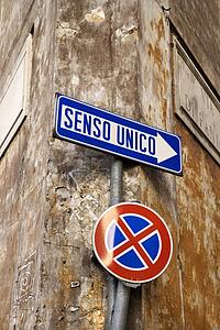 Italian Street Sign Indicating One Way