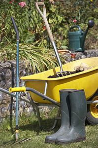 Gardening tools and accessories